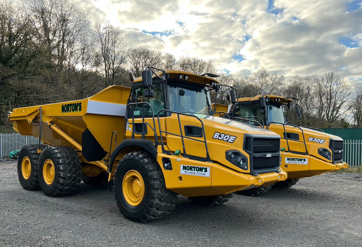 nortonsplant's tweet image. New arrivals at Norton’s to bolster our ADT fleet ready for 2023 🟡⚫️

#Nortons #PlantHire #Contracting #Engineering #ADTHire #Excavation #Earthworks #SiteWorks #BellEquipment #Load #Haul