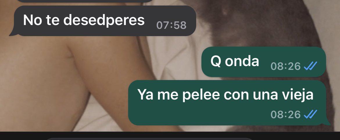 LuiTisera's tweet photo. Mi vieja diciendome q no me desespere, por si se llena de gente el bar.
Yo 25 min después: https://t.co/mI0rRn3XvY