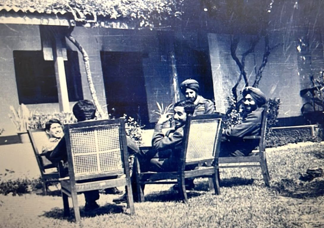111 Helicopter Unit outside the crew room, Hashimara 1981-82.

Facing the camera L-R: Chinki Sinha, Jack Jaiswal, dad (Rana TS Chhina), TPS 'Tipsy' Dhillon.