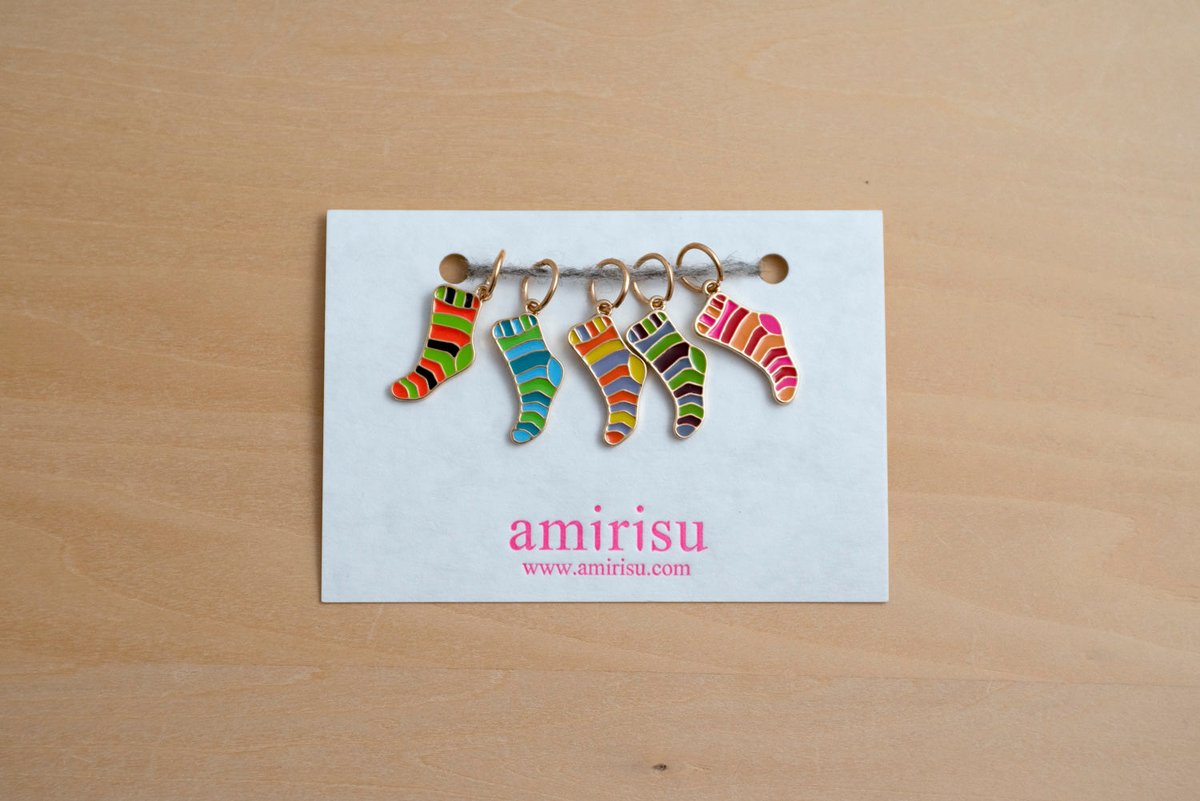 junjun_knit's tweet photo. 【Skew Socksワークショップ開催】

amirisu社の日本語文章パターン(amirisuオリジナルマーカー付き)を使用したSkew Socksを編むワークショップです。

＜平日＞
日時：3月16日(木)　11時～13時

＜休日＞
日時：3月11日(土)　10時～12時

＜場所＞
パティスリーエーケーラボ

https://t.co/DAgD4u4Qyk https://t.co/5vQMsx2LcV