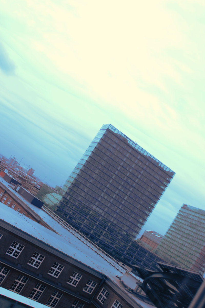 hibs_hawhamburg's tweet image. Es gibt zwar Veränderungen in unseren Räumlichkeiten am Berliner Tor, der #Ausblick z. B. am Berliner Tor 5 bleibt erhalten. 😉 #Hamburg #HAWHH