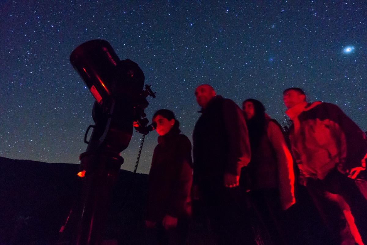 Vine amb els més petits de casa 🏔️ per gaudir d'un viatge per les galàxies✨ a MonNatura Pirineu. Es tracta d'una sessió d'astronomia sense contaminació lumínica i atmosfèrica. Que no t'ho expliquin👇 #ADNLleida🦋💚🌍 #BiosphereDestination🌱

➡️ bit.ly/3NqRIy4