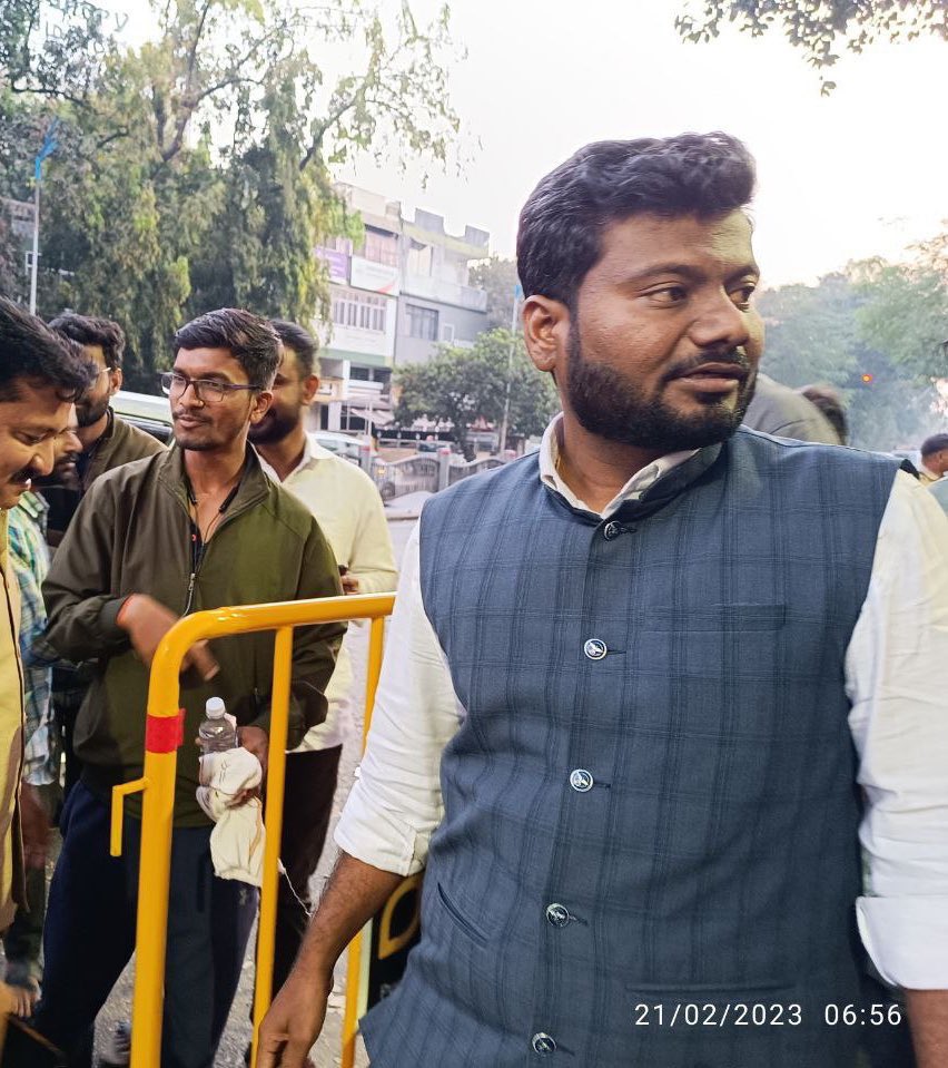 sandeepdeshpa14's tweet photo. हे यश , ही चळवळ ह्या माणसाना
@IYCMaha @neelamgorhe @ncpspeaks @baliramdole यांना कधीच विसरणार नाही.
#विजय_युवाशक्तीचा
#संघर्ष_युवककाँग्रेसचा
#MPSC
@NANA_PATOLE @Dev_Fadnavis #mpscandolan @mpsc_office @atullondhe @nsui @sachin_inc
#MpscDescriptive2025
#mpscdescriptive2025 https://t.co/QO02caILkE