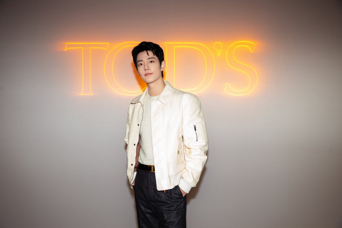 1005Shmily's tweet photo. #XiaoZhan  #VNXFXLoveXiaoZhan  #mfw  #XiaoZhanMilan2023 #XiaoZhanxTodsFW23  #XiaoZhanReadyForTods #milanfashionweek  #fashionweek   #TodsFW23 https://t.co/HJyad2CTc1