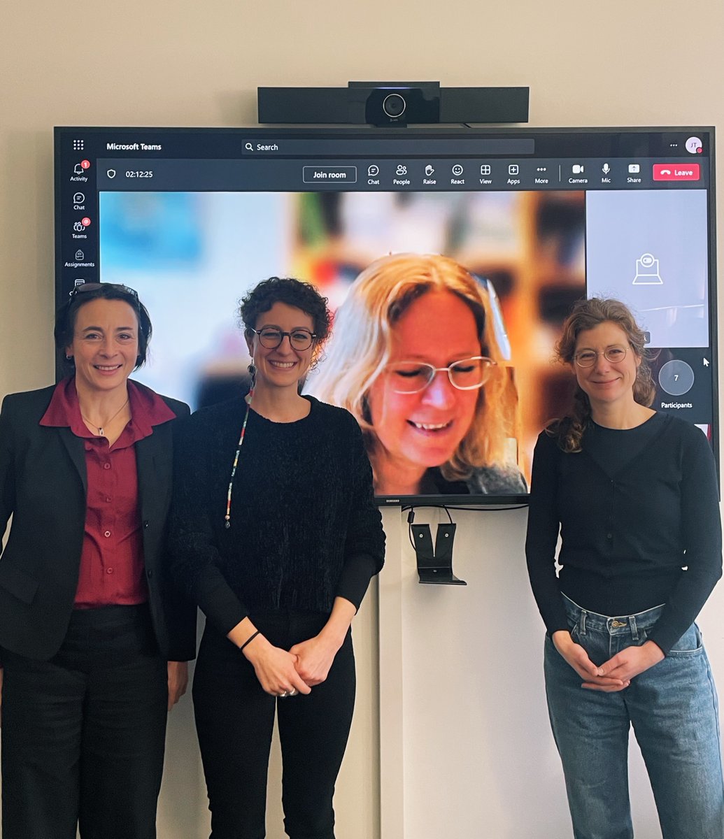 Congratulations to @s_schmauk on successfully defending her dissertation on Divorce and Economic Security in Old Age today! Well done, Sarah, we are proud of you 👏🍾🎓 @DYNAMICS_PhD @thehertieschool @HumboldtUni