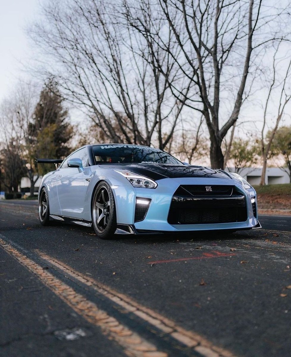 Nissan GT-R35 😇