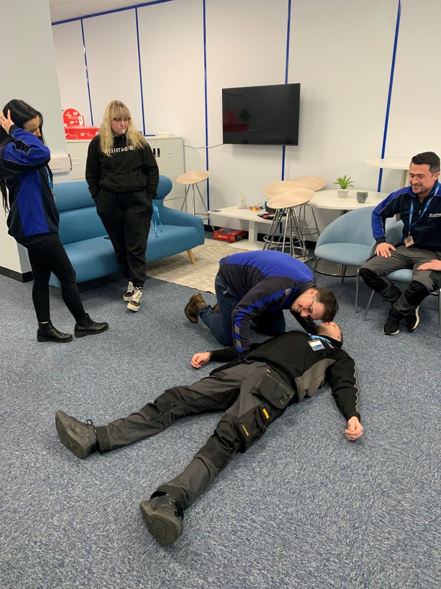 We're excited to announce that our team have successfully completed another comprehensive First Aid course!

We prioritise the safety and wellbeing of all our employees and clients.
#Clearview #firstaidtraining #safetyfirst #employeetraining #healthandsafetyatwork #firstaidcourse