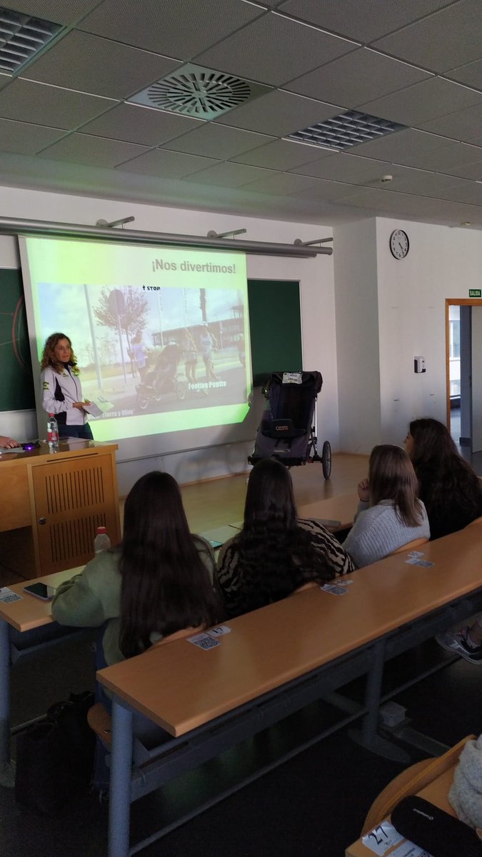 CarrosFuegoSevi's tweet photo. Ayer, Asun y Luiki ofrecieron un taller en la @unisevilla de Ciencias de la Educación.
Una actividad organizada por Vicedecanato de Prácticas y Emprendimiento para los estudiantes de magisterio y pedagogía. 
Promover la inclusión real en la sociedad, el camino a seguir 💪 https://t.co/kVcmFtfvl8