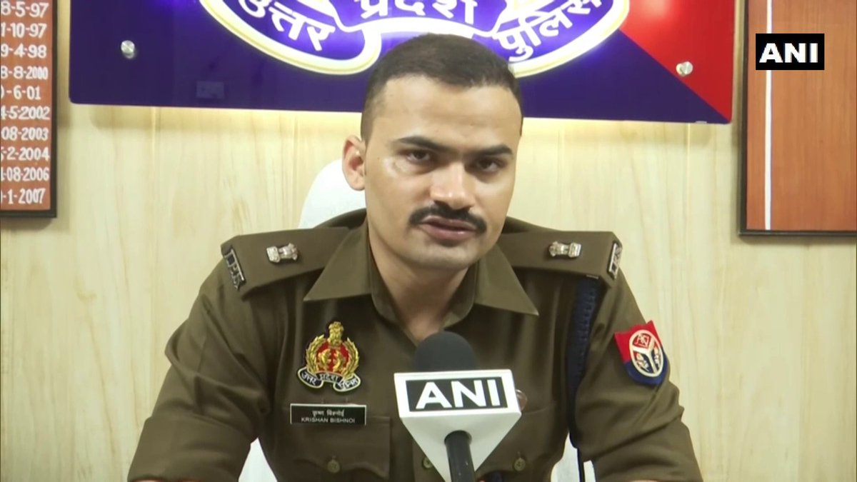 Gorakhpur, UP | Viral video of 2 groups of women fighting surfaced on social media from GDA Complex Golghar area. Both parties being identified & will be counselled as they seem young. Apt action will be taken&provisions regarding it will be invoked after probe: Krishan Kumar, SP