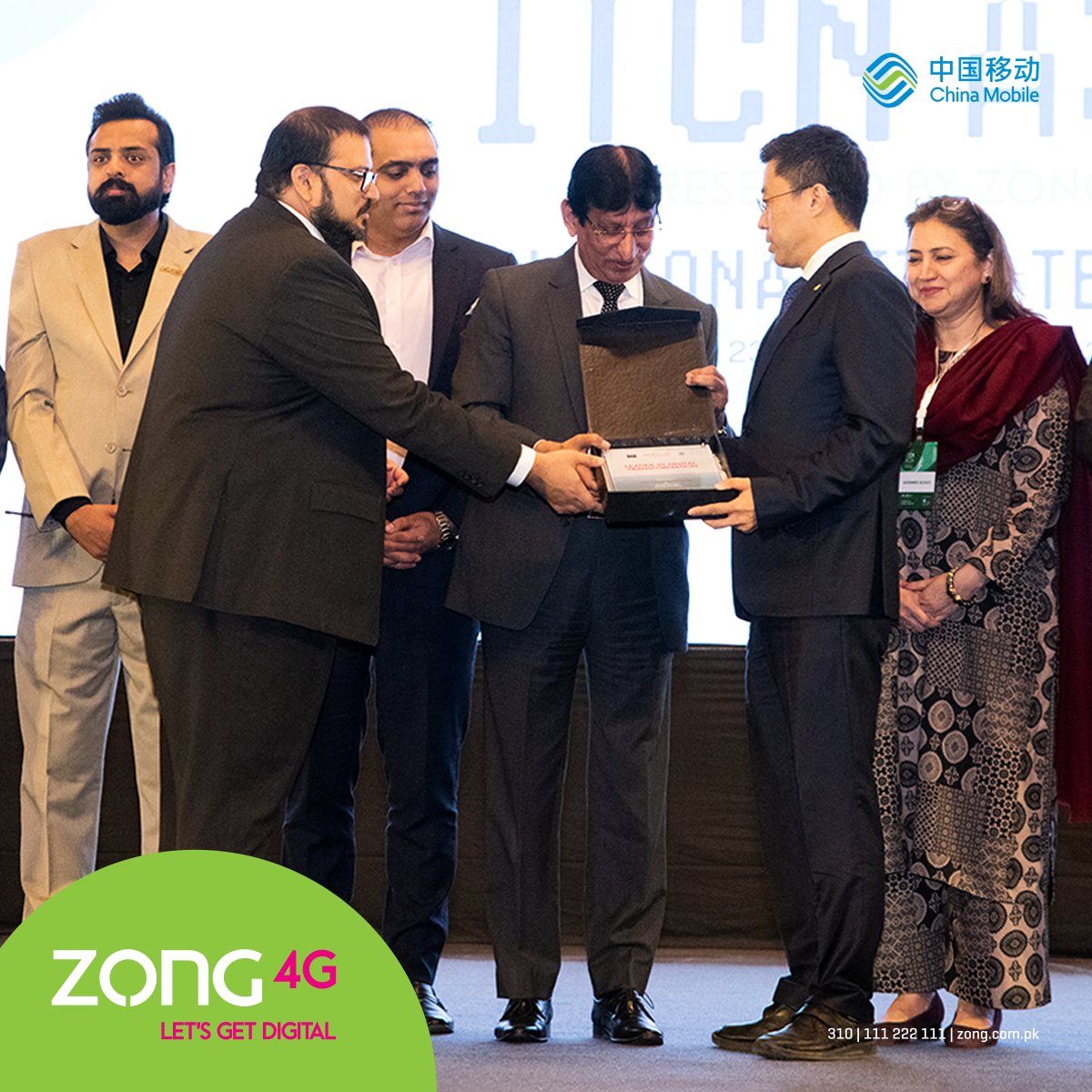 Proud to announce that Zong 4G has received the Leader in Digital Transformation Award #ITCNASIA! This recognition is a testament to our commitment to digitalizing Pakistan - Join us as we explore the latest trends & innovations in tech & #LetsGetDigital with #Zong4G 
#ZongxITCN