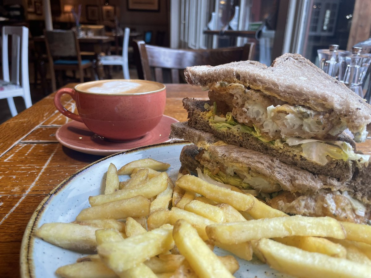 Crownchertsey's tweet image. Fancy a change of environment to work?🤔

Work from the pub, with our amazing lunch menu, selection of coffees &amp;amp; free WIFI.. change it up💻☕️

@youngspubs 

#youngspub #workfrompub #coffee #lunchtime #workinghard #lovethepub #enjoyworking #lunchmenu #localpubs #coffeetime