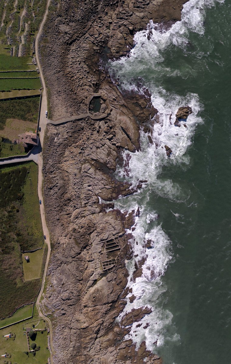 ramalvclav's tweet image. Two old shellfish farms (cetareas for lobsters) in the same 13,128 x 20,741 pixel orthomosaic (Altiña, and Redonda or "Laxe de Can"), A Guarda, Galicia, Spain
#aguarda #cetarea #shellfishfarming
#aerialphotography #aerial #drone #drones
#uvigo #universidadedevigo