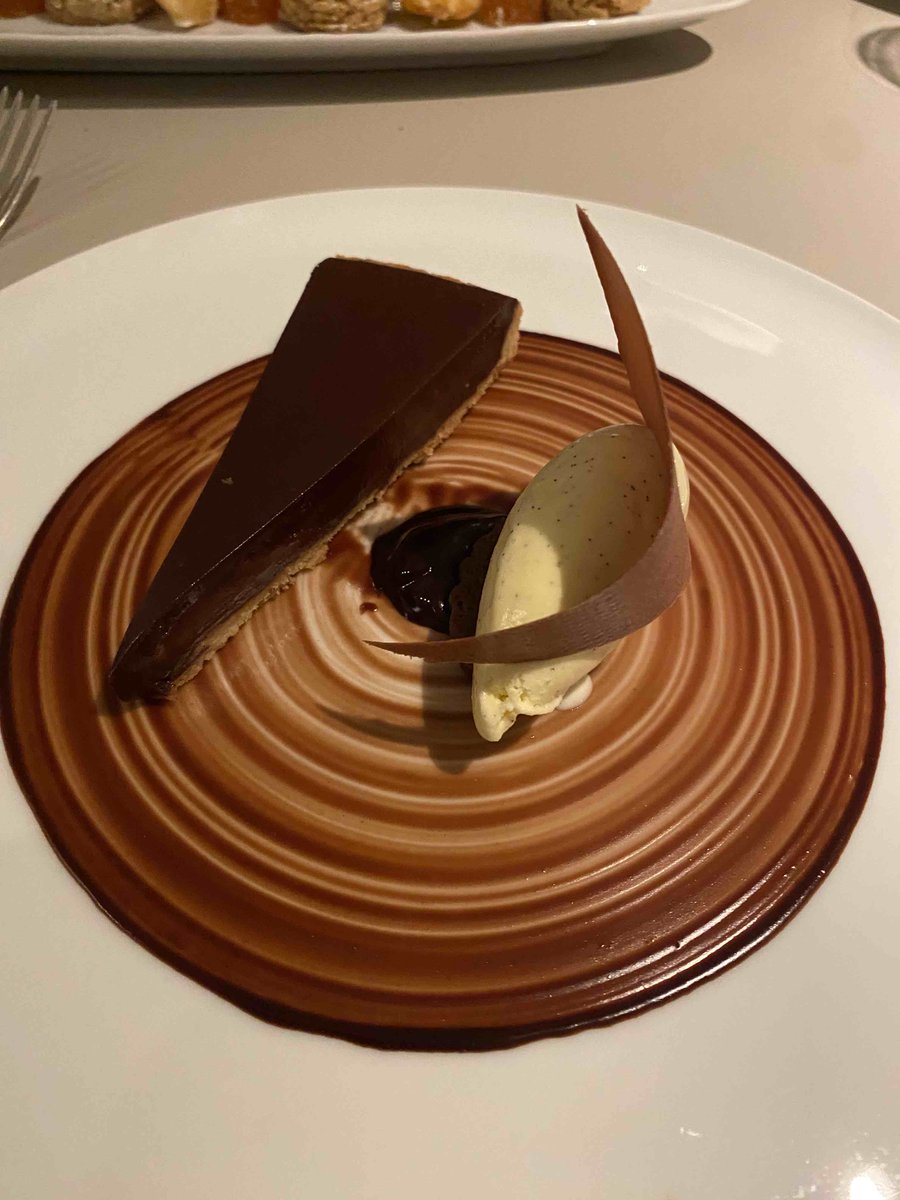 Robin Hamilton tweet media