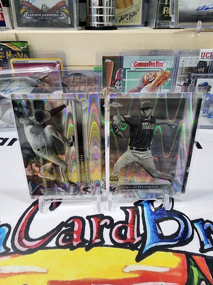 UrbanCardBreaks's tweet photo. 2022 Topps Chrome Sonic! Playing Connect the cards! Poor quality control! 2 / 4 cards badly cut from each box! At least we can match them. Who dropped the ball on this one! Can you send my guys who broke this some sort if compensation @Topps #Topps #2022toppssonic https://t.co/KdfCl0q0hL