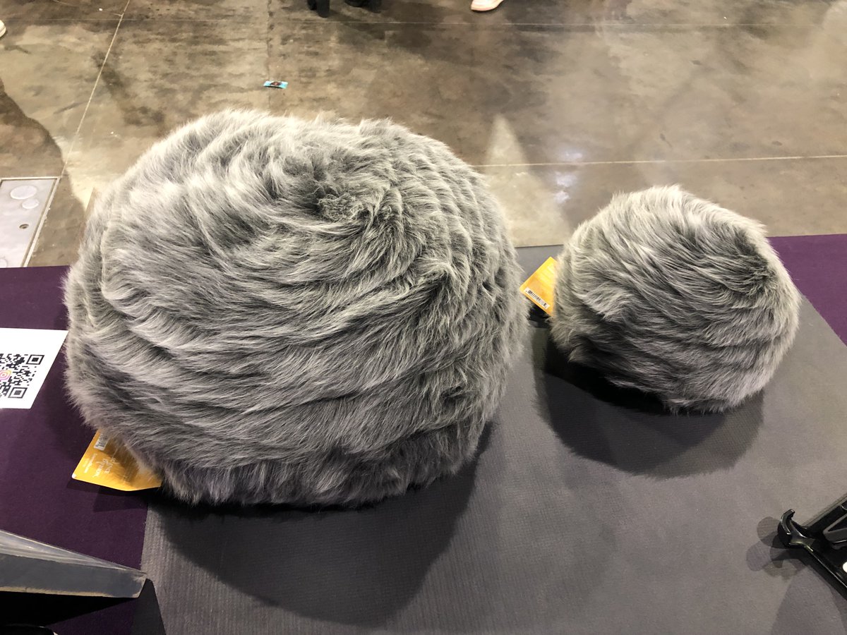 ScienceDiv's tweet photo. Happy Friday! The @SyfySistas brought up Jay's "Master Groomer" status when we talked about #Tribbles on their podcast. Here are a few of my favorite original designs. 😂🖖 https://t.co/d2QQHn7az7