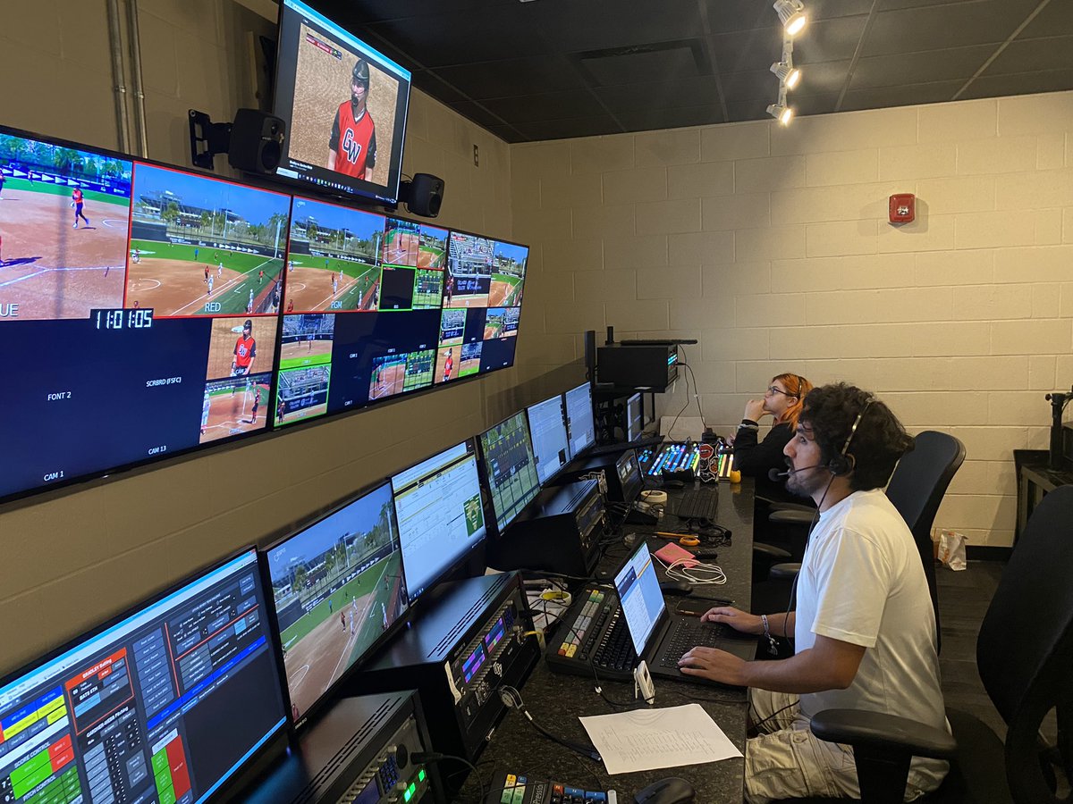 major_howe's tweet photo. All softball all the time! @UCF_Softball @GWUSoftball @BradleySoftball @CULionsSoftball @PurdueSoftball @LouisvilleSB …13 games thru Sunday!!! #getatancameraperson #joinus #nottaggingBK https://t.co/2B0UuIxGXm