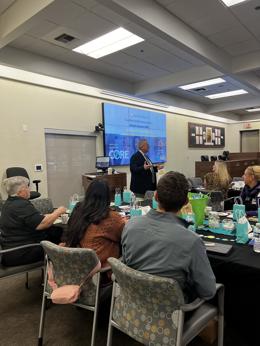 ChandlerUnified's tweet photo. CUSD CAFE: a conversation between a principal &amp; local community leaders in which partners work together to address needs of neighborhood children &amp; families. Together, they plan projects to leverage assets of the community and bring support where it will make the greatest impact! https://t.co/i7MYg3pPKS