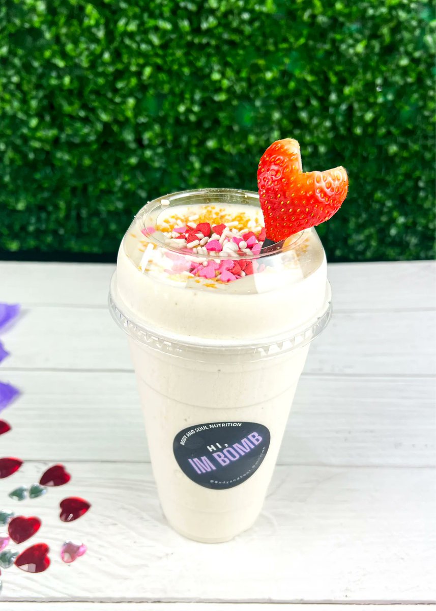 BodySoulNutrit1's tweet image. STRAWBERRY CHEESECAKE🍰🍓

-17g protein 
-10g sugar
-200 calories 
-21 vitamins and minerals 

#proteinshakes#nutrition#mealreplacement#gains#fitness#weightloss
#healthyshakes#healthylifestyle#nutritionshop#smoothieshop#monroviacalifornia#duartecalifornia#bodyandsoulnutrition🍃