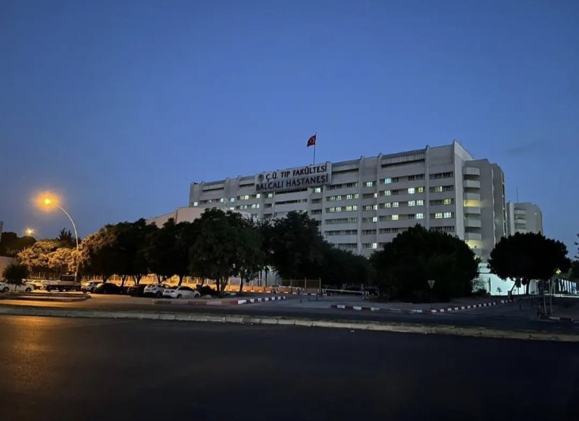 sc98jr's tweet photo. #çütfdağılmasın 
Merhabalar,
Ben bir Çukurova Üniversitesi Tıp Fakültesi öğrencisiyim.
Ben bir hekimim, ben Türkiye'nin geleceğiyim.
Malumumuzdur ki çağımızın en büyük felaketlerinden birini yaşadık ve hepimiz derin yaralar aldık. 
++ https://t.co/y5Kkakl4Yf