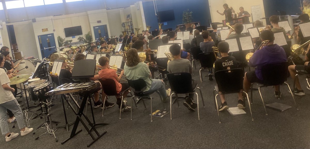 PineViewMiddle's tweet photo. Advanced Band performing for our guest adjudicators as they prepare for MPA! We appreciate the adjudicators for being so #ibknowledgeable and our musicians for being #ibreflective with their feedback! #ibstrong #ibarts https://t.co/nrT3Lj6VQ8
