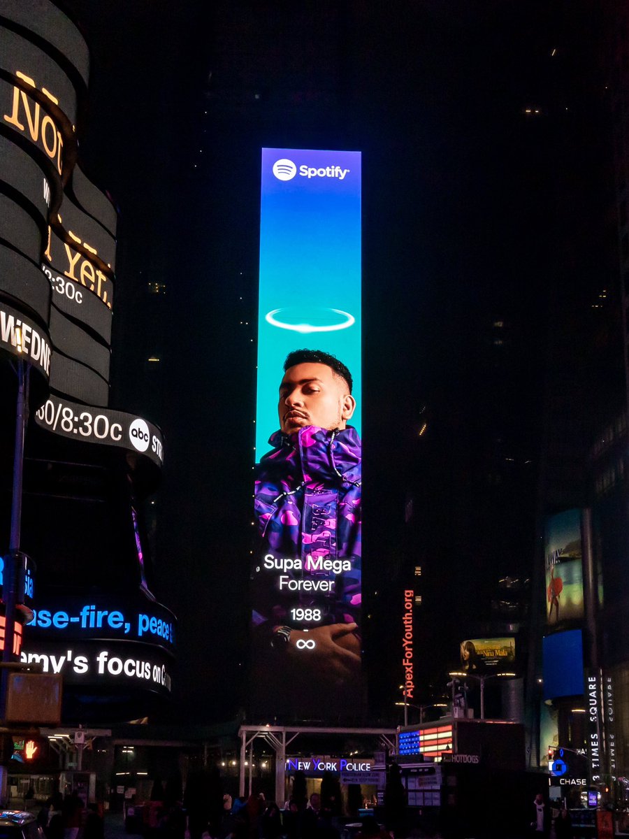 One Last Time…
#MassCountry, The 4th Studio album by AKA has finally arrived. Supa Mega Forever live on Times Square