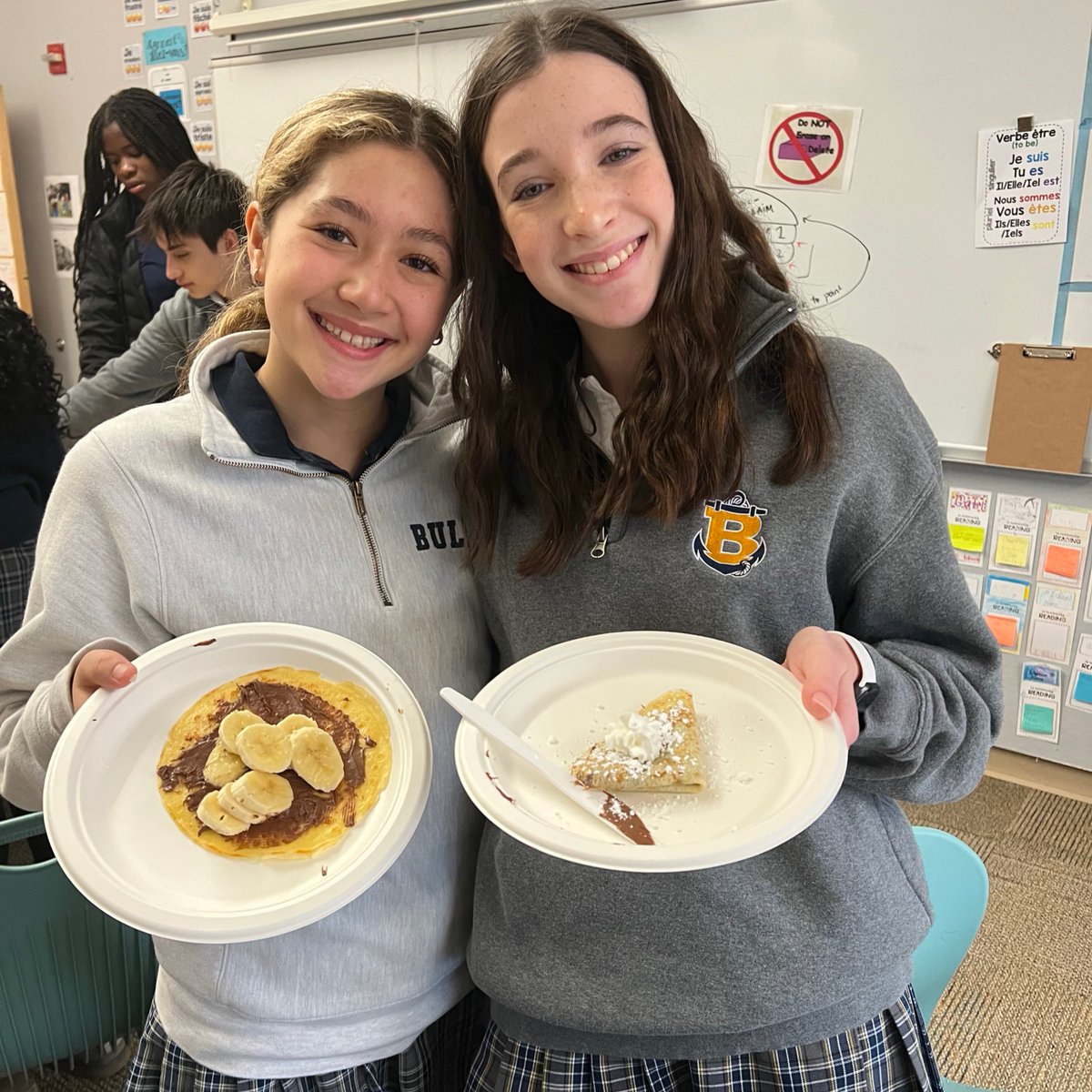 BullisSchool's tweet photo. #FlashbackFriday Middle School students in Madame Demers French class celebrated La Chandeleur, a French holiday, by indulging in the traditional consumption of crêpes, symbolizing their hope for a prosperous year ahead.
#lachandeleur #crepes #french #bullisms https://t.co/s8S1vzba0E