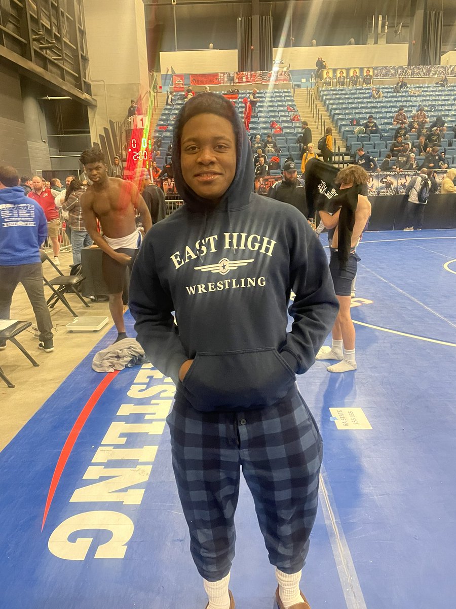 Good Luck to S’Ron Hill who will be wrestling today at the 5/6A Wrestling Meet at Hartman arena! Let’s go S’Ron! ✈️