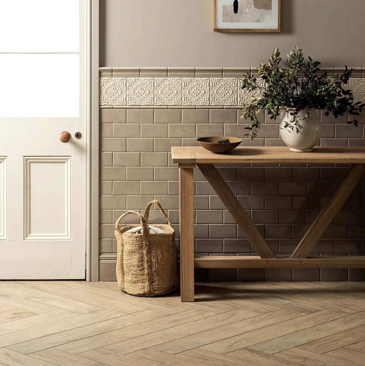 ⚜️ Highgrove by Original Style ⚜️ Beautiful embossed ceramic tiles available in four soft colours with a timeless appeal. #walltiles #ceramictiles #timelessdesign #tileinspo #kitchentiles #bathroomtiles #originalstyle @OriginalStyleUK