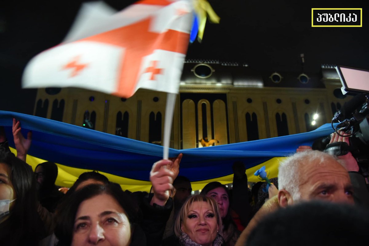 Tens of thousands of people gathered in central #Tbilisi, to express solidarity with #Ukraine and to mark the one-year anniversary of Russia's invasion.