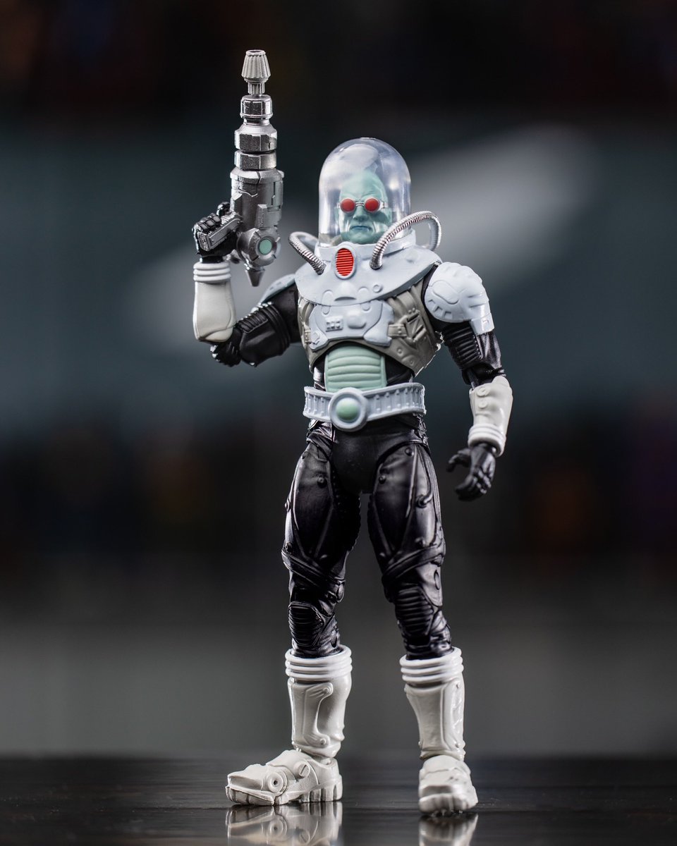 Here is a quick custom paint job I did on Mr. Freeze. 

#misterfreeze #mrfreeze #batman #mcfarlanetoys #victorfries #superpowers #dcdirect #dccomics #dcuniverse #dcmultiverse #dccollection #dccollector #actionfigure #actionfigurephotography #actionfigurecollection