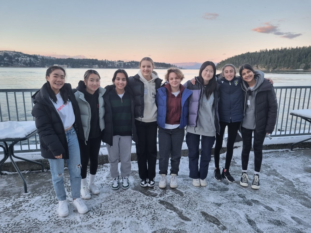 A beautiful sunset to end a beautiful day at @shawniganlakeschool  with Grades 7-8 as part of the ISABC Student Leadership Conference hosted by @be_a_dime and @rugbycanada. Thank you all for such a great day, as one of our Grade 8's said:'the best day ever!'
#myYHS @isabc1