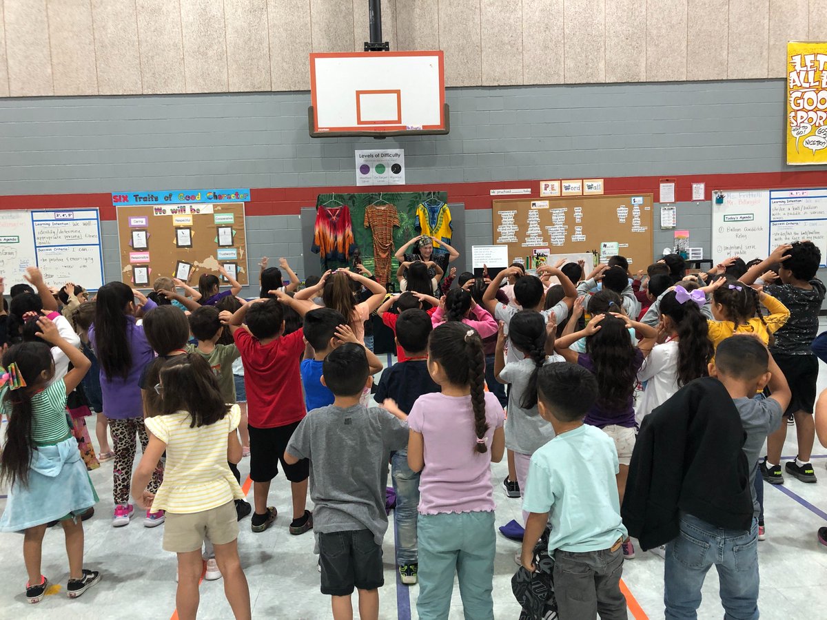 PophamLibrary's tweet photo. @DVISD_PES Black History Month Celebration! 
Ambray Gonzales from the Austin Public Library presented Echoes of Africa. Students learned about African culture and heard folktales through multiple storytelling methods, including a shadow puppet show. 
#WeArePopham
#DVProud https://t.co/nsj8R5xmUJ