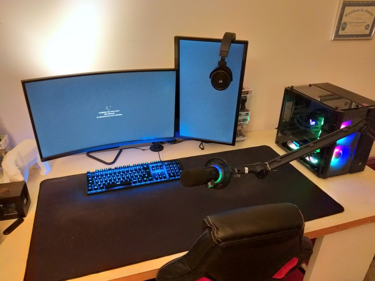 XtimeGaming's tweet photo. @YT_GAMEUSE2 @Deaxlyy Je suis monteur stuv. (Discord en bio pour me contacter)
Steel series aerox 5 wierless
HyperX alloy origins
HS70 Wierless
Fifine k658
Bras logilink
Ecran samsung 240hz
Ecran iiyama 60hz
Bras custom pour écrans
Tapis de souris Titanwolf 1200×800mm https://t.co/u2pXEsDxry