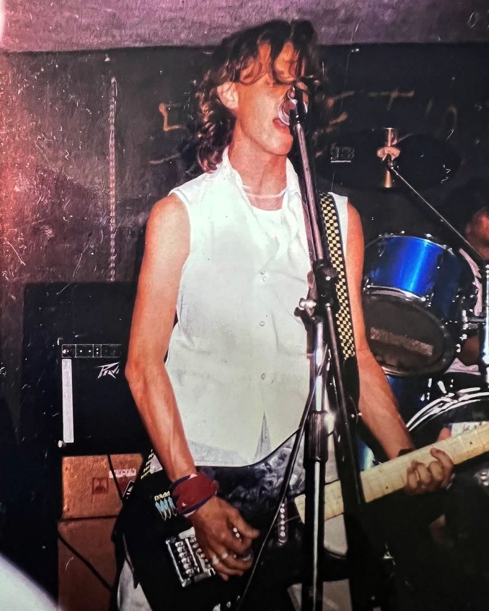 ES HOY (Y MAÑANA)... en Groove! 

Quedan pocas entradas, para hoy Viernes, en Locuras (Morón), La Cueva (Lanús), Xennon (Quilmes) y Almacén Mala Difusion, o en Passline
passline.com/eventos/cadena…

Puerta - 20 hs
Quebraditos - 21 hs
Cadena Perpetua - 22 hs

SÁBADO AGOTADO!