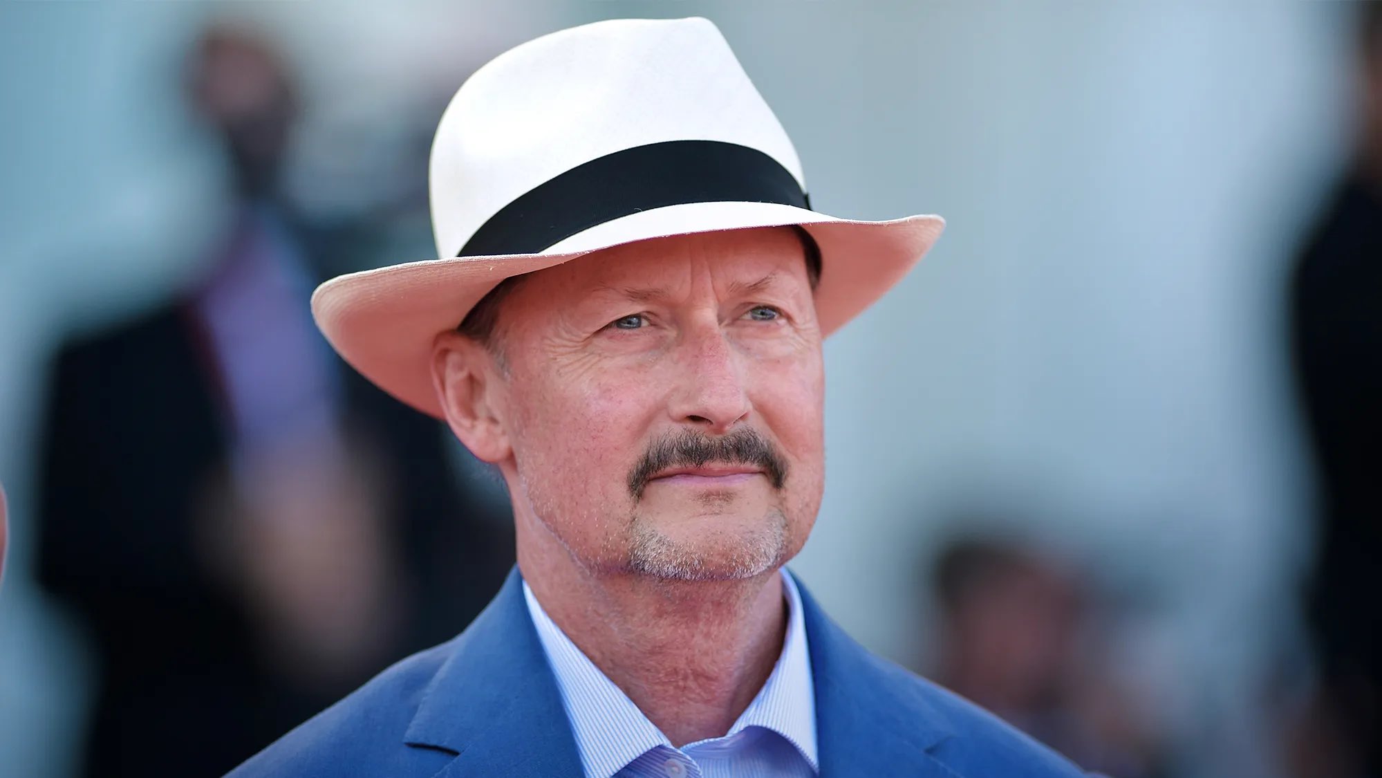 Happy birthday to the man of many hats, Todd Field! 