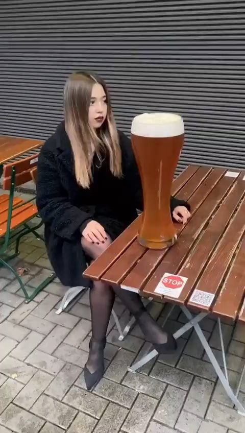 Nseoa14's tweet photo. Kafunda boys misunderstanding #SmallBeer 😅 https://t.co/yl7DRX6QZJ