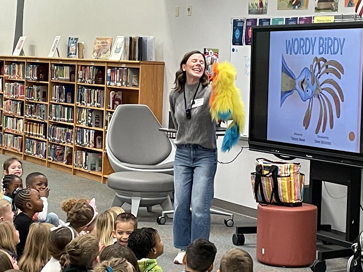 tlmoney's tweet photo. What a great morning with author Tammi Sauer @LBEMediaCenter @Longbranch_Elem #misdproud https://t.co/9wkxs0gBFd