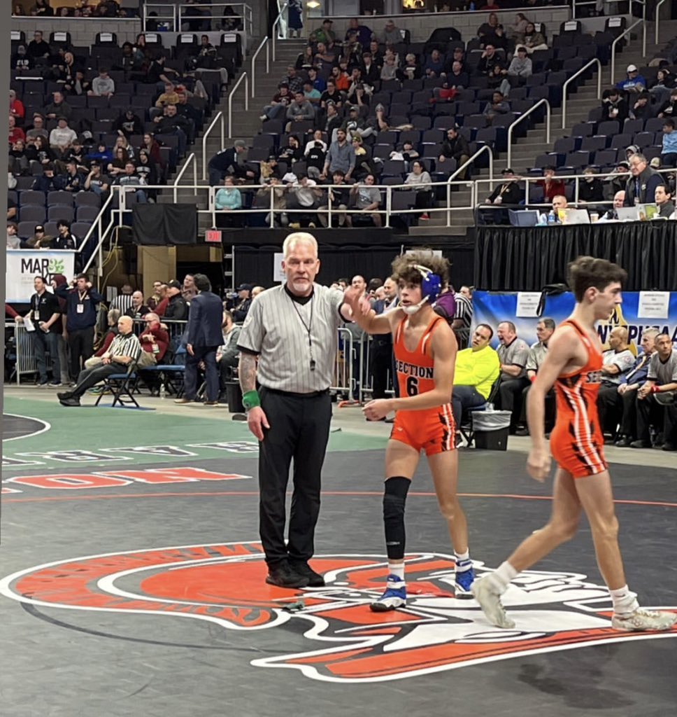 Lucinski with the pin, moves on to the quarterfinals