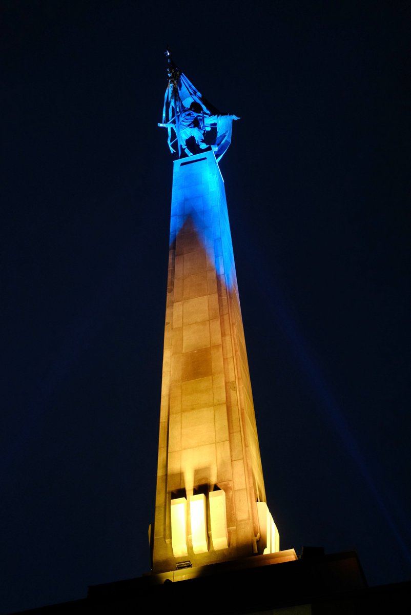 Slavin is the place where we honour fallen soldiers of the Red army, including Russian and Ukrainian, who died liberating our city in WW II. Today, by lighting up the monument in yellow and blue, we express solidarity with our neighbours, who today have to fight for their freedom