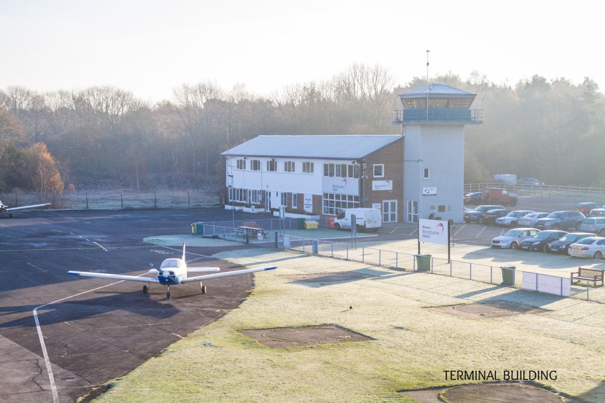 LocationWorks's tweet photo. We know airports can be a hassle of a location. to shoot in, but this one is super convenient!
Swipe to tour! 5685 on the website for this one
.
.
.
.
#locations #locationscout #locationscouts #locationscouting #filmfriendlylocation #locationworks #lwlocationinspiration #film https://t.co/LAs3lWcfaJ