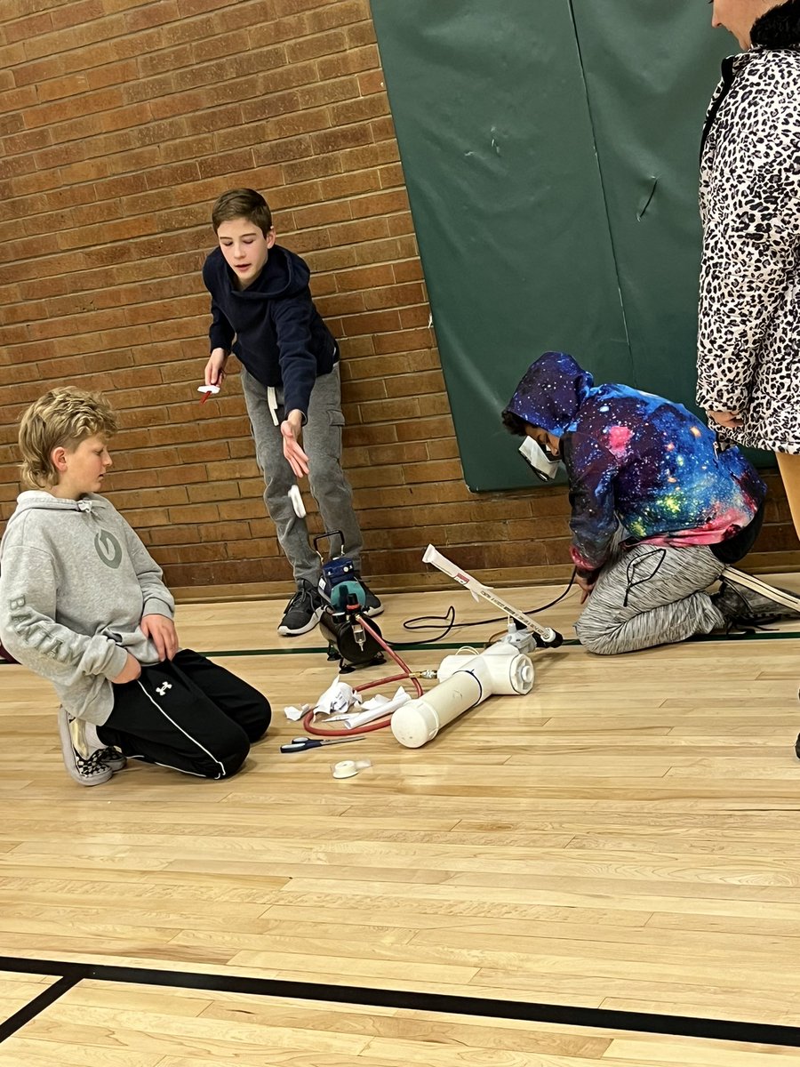 OlympusTSA's tweet photo. Tsa Night Yesterday! #TSANight #UtahCTE #UtahEvents #STEM #STEMPathways #OlympusHighSchool #EvergreenJuniorHigh https://t.co/NY0tG1uK5b