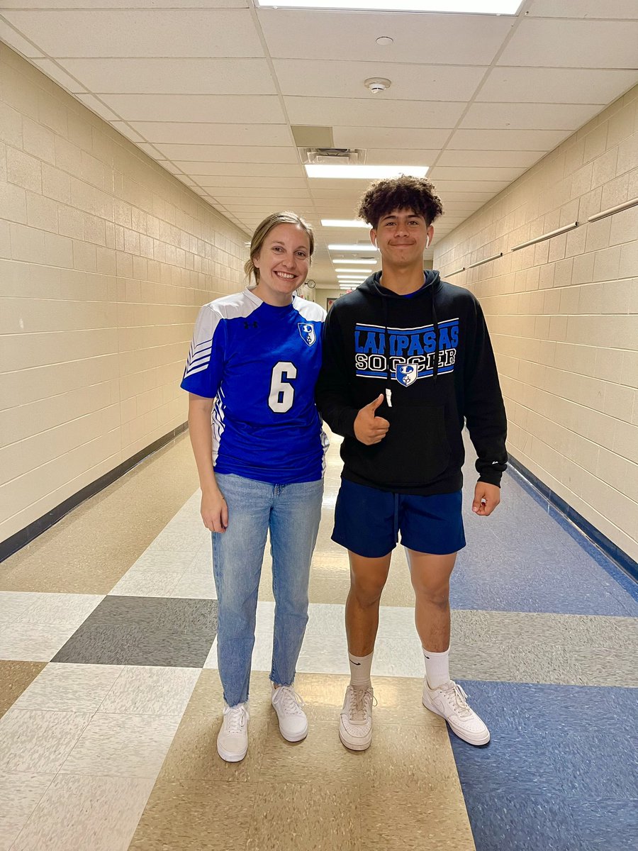 mm_siegert13's tweet photo. Teacher Appreciation Night for our soccer guys, and this one chose me! Proud to rep #6 today for Elias 💪🏼⚽️ @LHSBadgerSoccer https://t.co/WEdHKau0zX