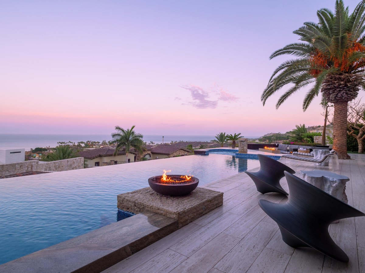 Designed and built by one of #LosCabos most sought after Architects, #CasaKi is one of the most exquisite contemporary homes in the Baja. Experience a classic period of architecture where the spaces combine aged beauty with contemporary style. bit.ly/3XZKULK | #Querencia