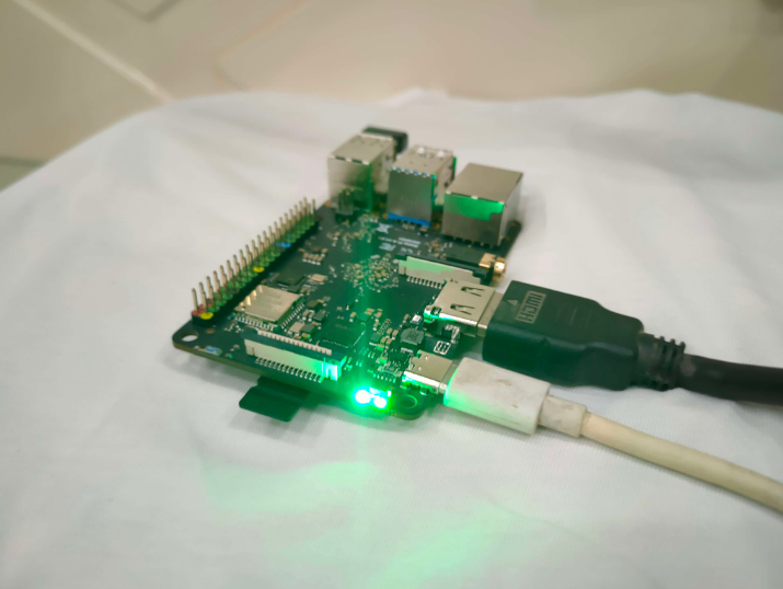 atom_robotics_'s tweet photo. One of our members @ArsEn10Us got the chance to work on a new Dev Board called @brainypi , a single chip computer inspired by Raspberry Pi, made by @IotIot_in 

Blog about installation of Ubuntu and ROS on BrainyPi : https://t.co/U5Y6sNRZ2L

@rosorg @ubuntu #Linux #madeinindia https://t.co/bsDSWqr37o