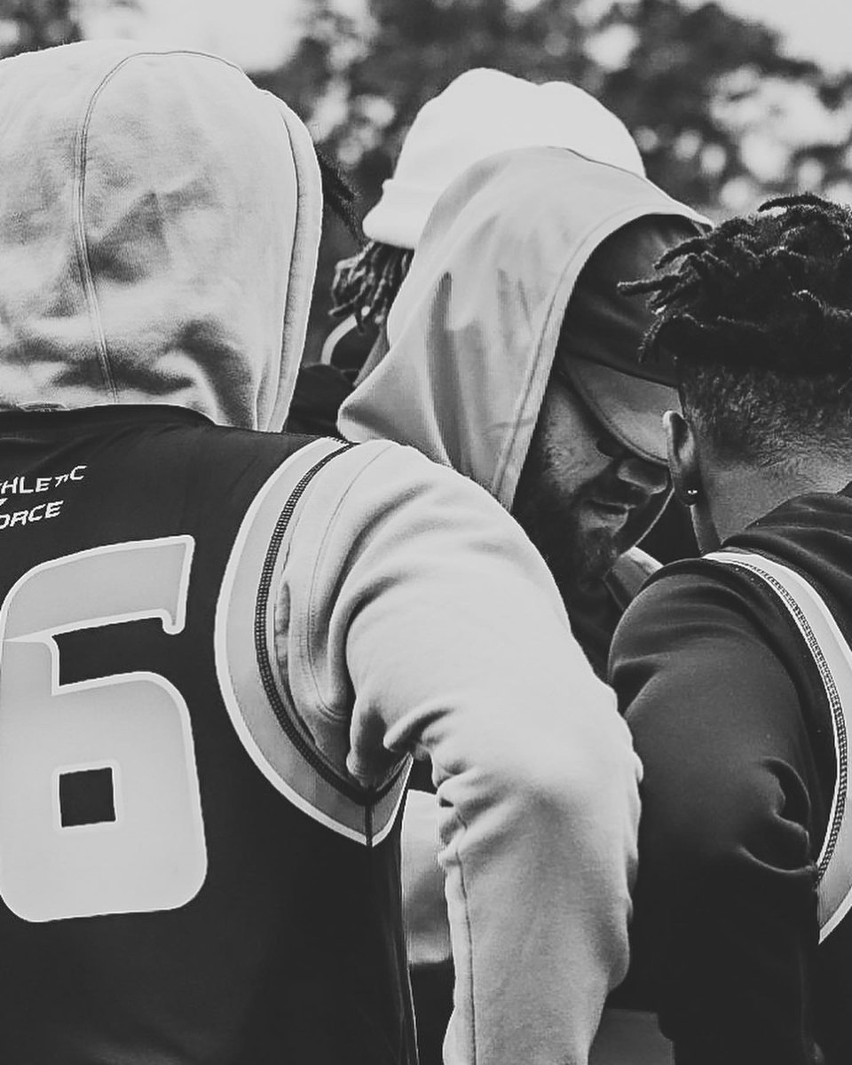 7v7_gwinnett's tweet photo. Gwinnett Over Everybody‼️
#builtforplaymakers
@Rivals @on3 @lukewinstel @ESPNCFB @PrepRedzoneGA @MaxPreps @Pylon7on7 @GDPfootball https://t.co/fOoxzD8MHP