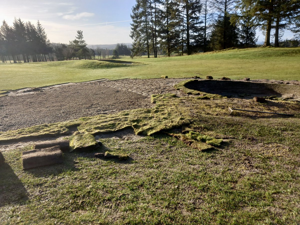 stufergusonmg's tweet photo. Moving towards the weekend on The Moor #PlayWell #GolfChat #turfchat https://t.co/QpKyTwWovk