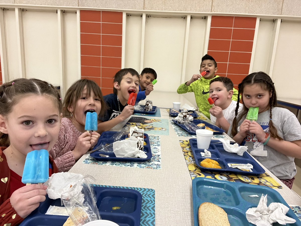 These 1st graders are CrAZy Readers!  Popsicles to CELEBRATE! #WeR210