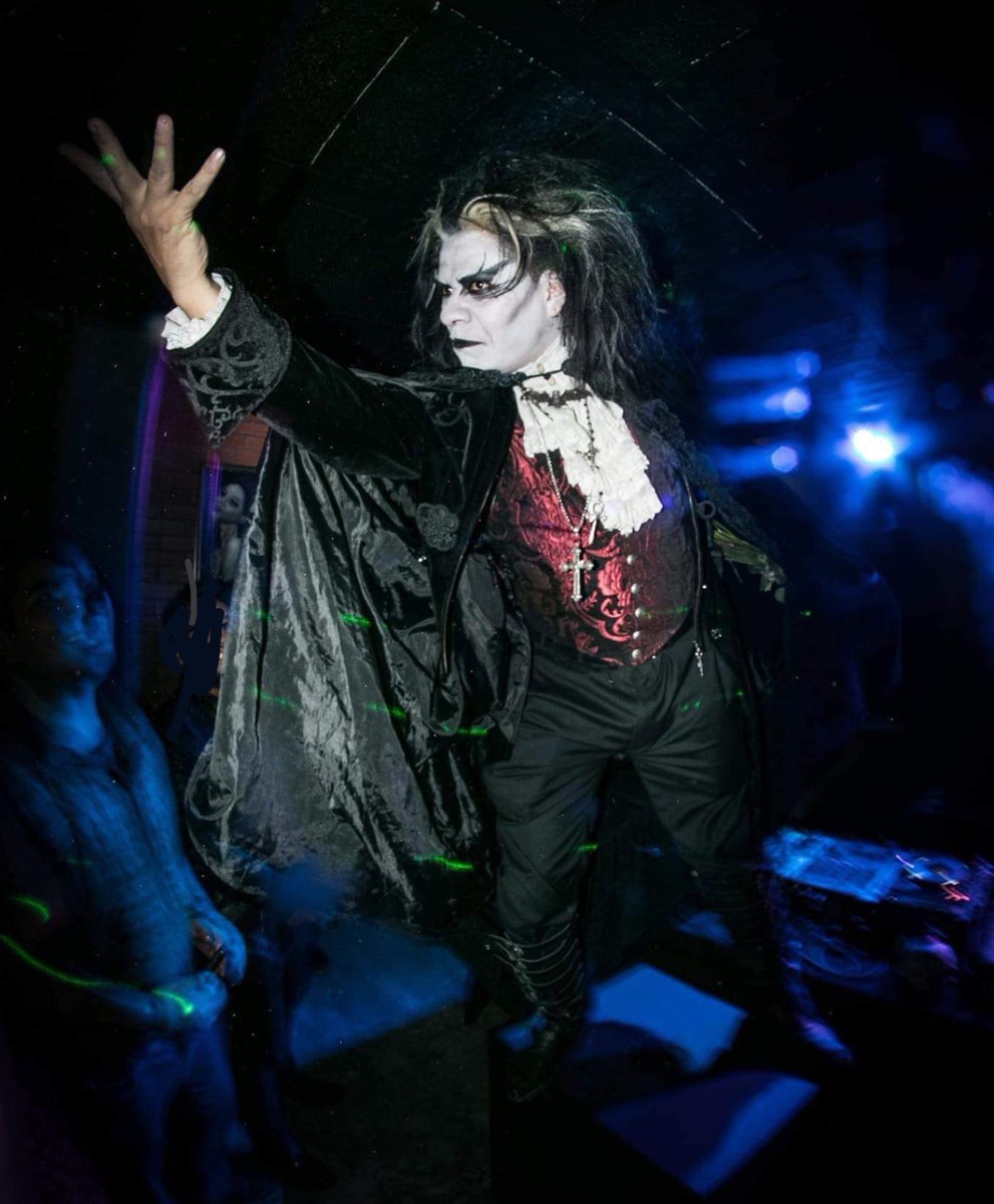 El camino que construyes es la victoria misma
Vivir como queremos, con quien queremos, donde queremos, seguimos triunfando en  jesters revolución! 
Las personas que me acompañaron en el reciente tour y que dieron muestras de aprecio, amistad y afecto, de verdad que increíble!