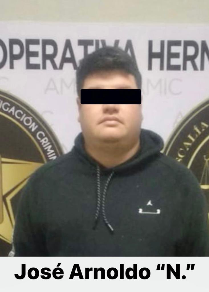 solangelochoa's tweet image. #ULTIMAHORA La @fgjesonora informó que el gerente de Bar Cervecería 19, José Arnoldo “N,”fue detenido por elementos #Amic de la #FiscaliaDeSonora.  Datos de prueba lo ubican como probable responsable del homicidio de Carlos Bernardo B.