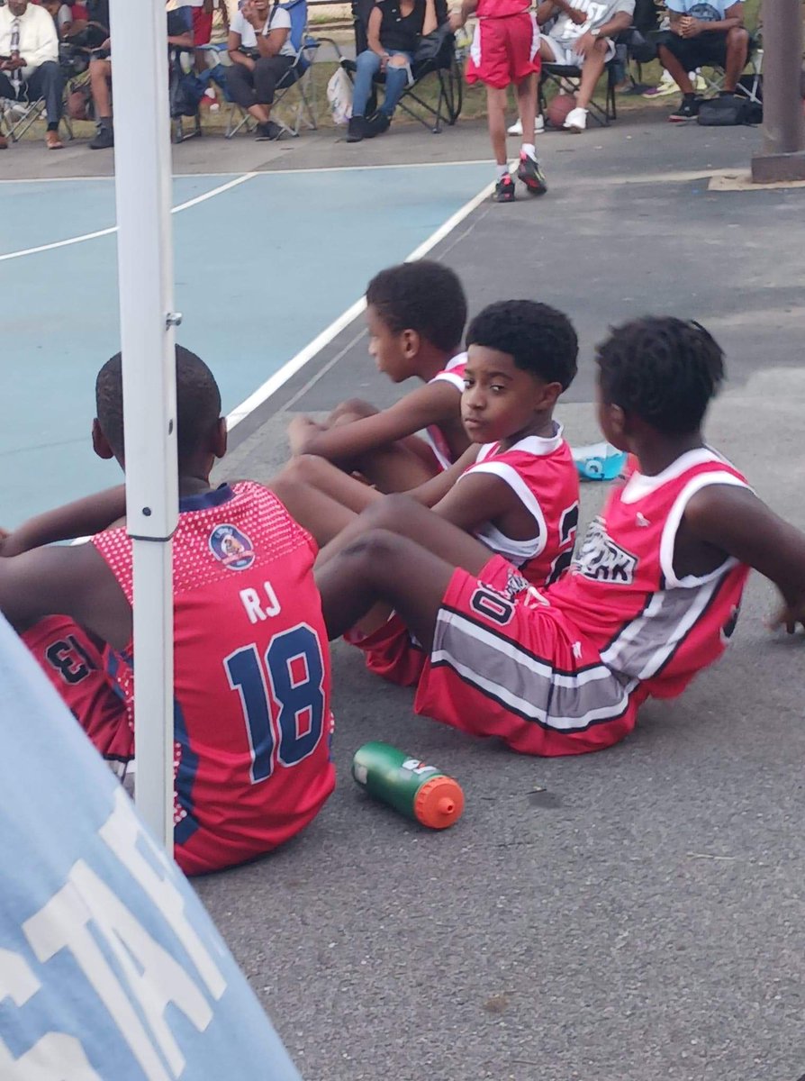 dndbasketball's tweet photo. NY U.N.C. Invitational Summer league. https://t.co/dWyrLSQt6k